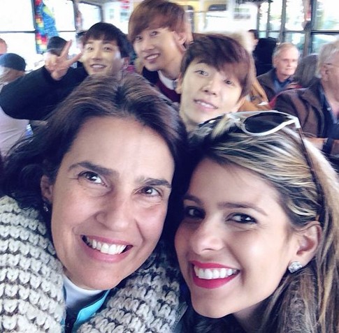 Bule Ini Jadi Korban Photobomb Super Junior