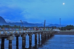 Pelabuhan Ende, Damai Betul!