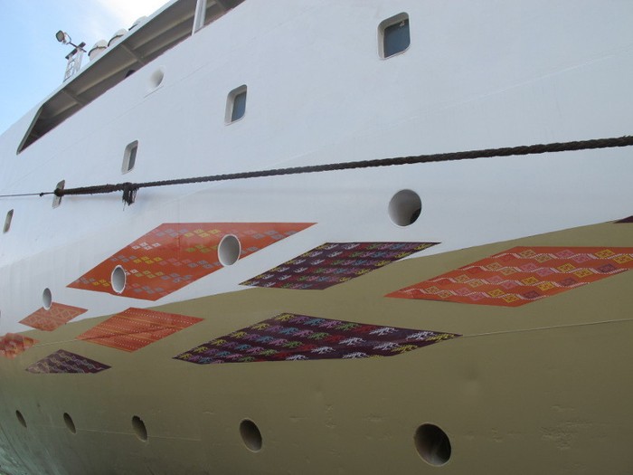 Kain Ulos Hiasi Kapal Pesiar Baru Pelni