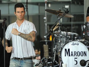Taylor Swift Bertahan, Maroon 5 Merangkak Naik di Billboard 100