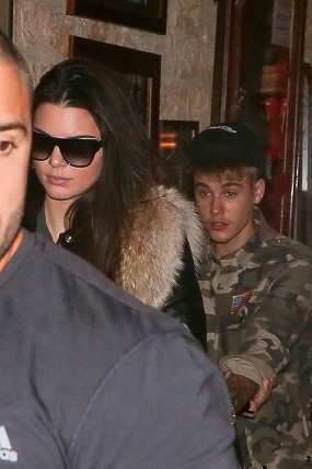 Kendall Jenner Bantah Gosip Pacaran dengan Justin Bieber