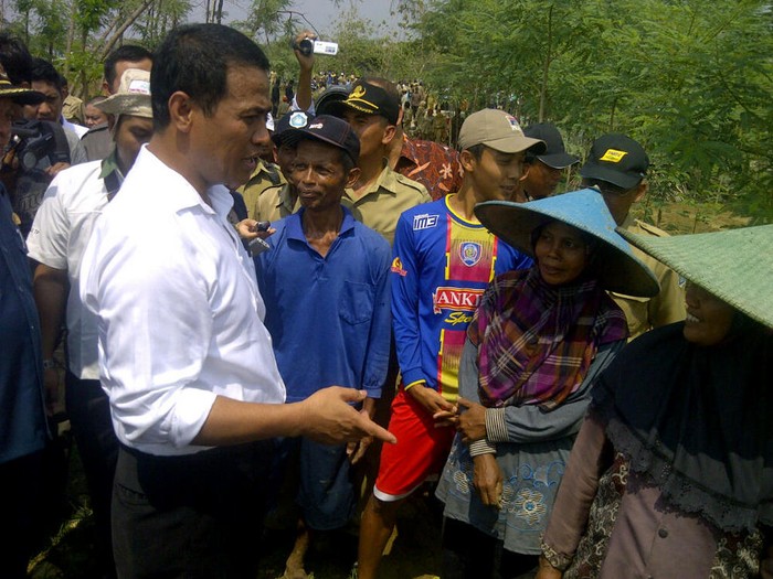 Blusukan ke Lamongan, Ini Janji Mentan Amran ke Petani