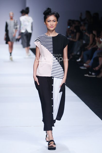 Monday to Sunday Korean Cultural Indonesia Fashion Forward. Jakarta Fashion Week 2015 at Senayan City. Jakarta. [Foto: Mohammad Abduh/Wolipop]