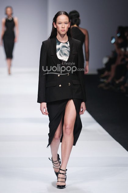 Yosafat Dwi Kurniawan Korean Cultural. Indonesia Fashion Forward. Jakarta Fashion Week 2015 at Senayan City. Jakarta. [Foto: Mohammad Abduh/Wolipop]