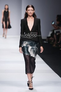 Yosafat Dwi Kurniawan Korean Cultural. Indonesia Fashion Forward. Jakarta Fashion Week 2015 at Senayan City. Jakarta. [Foto: Mohammad Abduh/Wolipop]