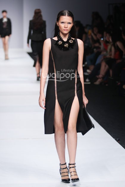 Yosafat Dwi Kurniawan Korean Cultural. Indonesia Fashion Forward. Jakarta Fashion Week 2015 at Senayan City. Jakarta. [Foto: Mohammad Abduh/Wolipop]