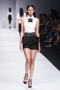 Yosafat Dwi Kurniawan Korean Cultural. Indonesia Fashion Forward. Jakarta Fashion Week 2015 at Senayan City. Jakarta. [Foto: Mohammad Abduh/Wolipop]