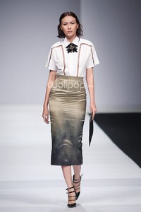 Yosafat Dwi Kurniawan Korean Cultural. Indonesia Fashion Forward. Jakarta Fashion Week 2015 at Senayan City. Jakarta. [Foto: Mohammad Abduh/Wolipop]