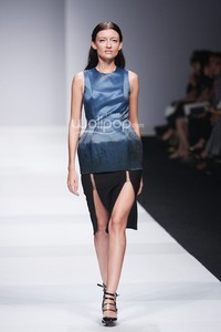 Yosafat Dwi Kurniawan Korean Cultural. Indonesia Fashion Forward. Jakarta Fashion Week 2015 at Senayan City. Jakarta. [Foto: Mohammad Abduh/Wolipop]