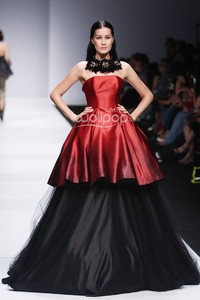 Yosafat Dwi Kurniawan Korean Cultural. Indonesia Fashion Forward. Jakarta Fashion Week 2015 at Senayan City. Jakarta. [Foto: Mohammad Abduh/Wolipop]