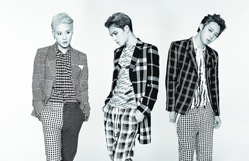 Kenang Formasi Lengkap TVXQ, JYJ Nangis di Konser Jepang