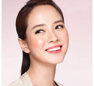 Korean Style: Make-up ala Song Ji-Hyo Running Man untuk Wajah Tampak Segar
