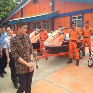 Blusukan ke Basarnas, Jonan: Saya Bingung Mau Ngomong Apa