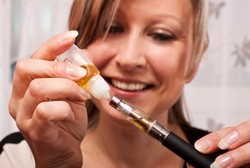 Bakal Ada Aturan Rokok Elektrik, Yuk Dengar Unek-unek Para Vaper Bakal Ada Aturan Rokok Elektrik, Yuk Dengar Unek-unek Para Vaper