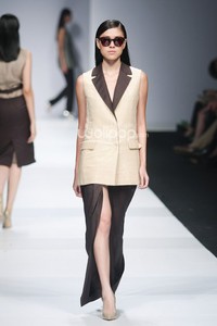 Vinora Revival of Tegel Belanda. Jakarta Fashion Week 2015 at Senayan City. Jakarta. [Foto: Mohammad Abduh/Wolipop]