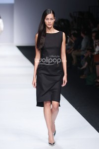 Vinora Revival of Tegel Belanda. Jakarta Fashion Week 2015 at Senayan City. Jakarta. [Foto: Mohammad Abduh/Wolipop]