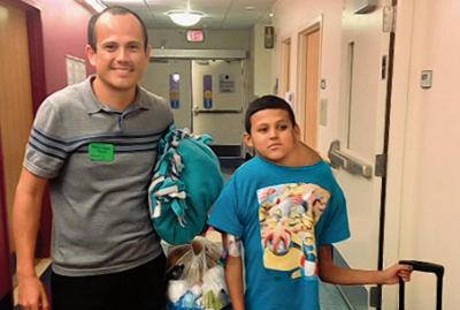 Memakan Waktu 12 Jam, Tumor Raksasa Anak Ini Berhasil Diangkat