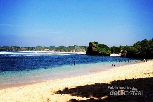 Kencan Menyusuri Pantai di Gunungkidul, Seru!