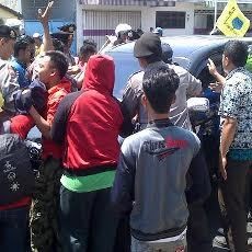 Demo Mahasiswa Tolak Kenaikan Harga BBM Diwarnai Baku Hantam