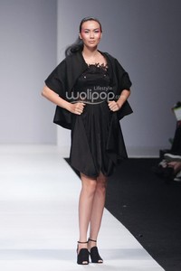 Albert Yanuar Japan Foundation, Indonesia Fashion Forward. Jakarta Fashion Week 2015 at Senayan City. Jakarta. (Foto: Mohammad Abduh/Wolipop)