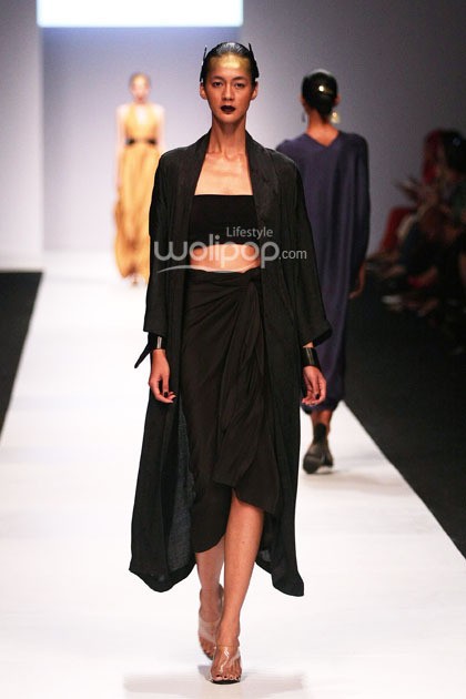 Oscar Lawalata The Ceremony of Java. Jakarta Fashion Week 2015 at Senayan City. Jakarta. [Foto: Mohammad Abduh/Wolipop]