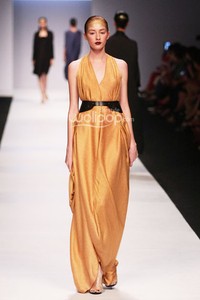 Oscar Lawalata The Ceremony of Java. Jakarta Fashion Week 2015 at Senayan City. Jakarta. [Foto: Mohammad Abduh/Wolipop]