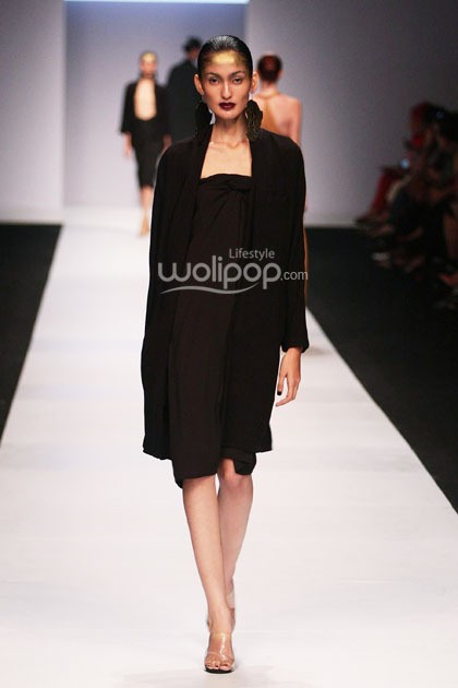 Oscar Lawalata The Ceremony of Java. Jakarta Fashion Week 2015 at Senayan City. Jakarta. [Foto: Mohammad Abduh/Wolipop]