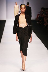 Oscar Lawalata The Ceremony of Java. Jakarta Fashion Week 2015 at Senayan City. Jakarta. [Foto: Mohammad Abduh/Wolipop]