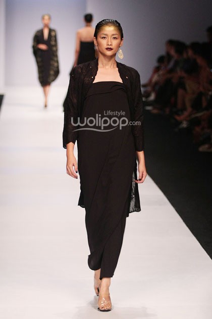 Oscar Lawalata The Ceremony of Java. Jakarta Fashion Week 2015 at Senayan City. Jakarta. [Foto: Mohammad Abduh/Wolipop]