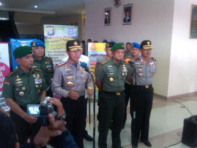 Polri dan TNI Sepakat Tindak Anggota yang Terlibat Bentrok Batam