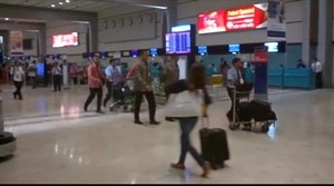 Ini Barang Bawaan Jokowi Untuk Perjalanan Pribadi ke Singapura