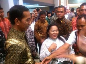 Kaesang Diwisuda Malam Ini, Ada Hadiah dari Jokowi?