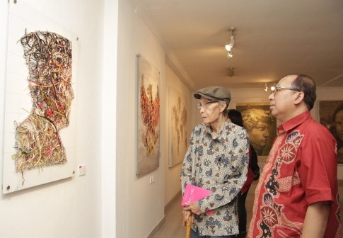 Kabel-kabel Ruwet Bentuk Instalasi Garuda dan Bung Karno