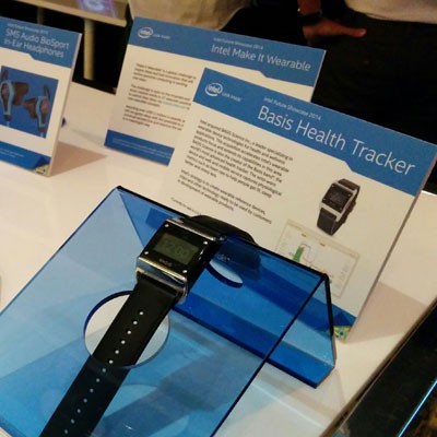Intel Future Showcase: Komputer Mini, Charger dan Mobil Pintar