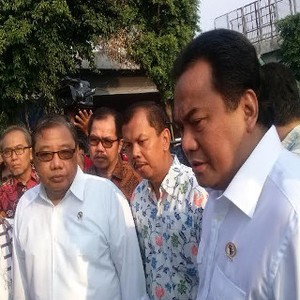 Blusukan ke Pasar Klender, Dua Menteri Ini Dicurhati Pedagang