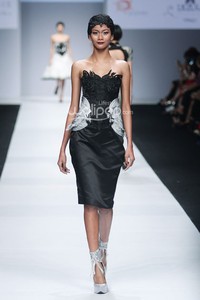 Yenty Tan Sovereign Beauty, Jakarta Fashion Week 2015 at Senayan City. Jakarta. (Foto: Mohammad Abduh/Wolipop)