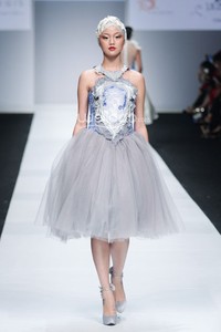 Yenty Tan Sovereign Beauty, Jakarta Fashion Week 2015 at Senayan City. Jakarta. (Foto: Mohammad Abduh/Wolipop)