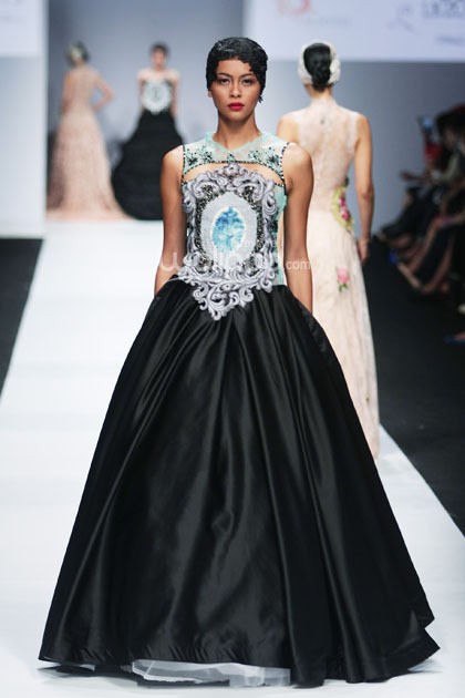 Yenty Tan Sovereign Beauty, Jakarta Fashion Week 2015 at Senayan City. Jakarta. (Foto: Mohammad Abduh/Wolipop)