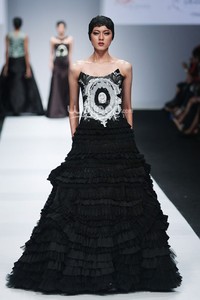 Yenty Tan Sovereign Beauty, Jakarta Fashion Week 2015 at Senayan City. Jakarta. (Foto: Mohammad Abduh/Wolipop)