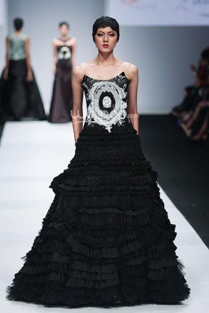 Yenty Tan Sovereign Beauty, Jakarta Fashion Week 2015 at Senayan City. Jakarta. (Foto: Mohammad Abduh/Wolipop)