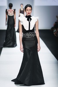 Yenty Tan Sovereign Beauty, Jakarta Fashion Week 2015 at Senayan City. Jakarta. (Foto: Mohammad Abduh/Wolipop)