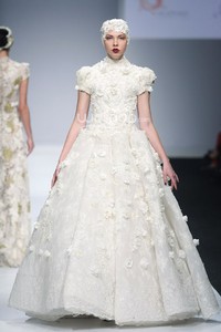 Yenty Tan Sovereign Beauty, Jakarta Fashion Week 2015 at Senayan City. Jakarta. (Foto: Mohammad Abduh/Wolipop)