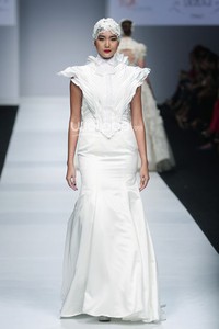 Yenty Tan Sovereign Beauty, Jakarta Fashion Week 2015 at Senayan City. Jakarta. (Foto: Mohammad Abduh/Wolipop)