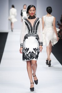 Denny Wirawan Manita, Yayasan Jantung Indonesia. Jakarta Fashion Week 2015 at Senayan City. Jakarta. (Foto: Mohammad Abduh/Wolipop)