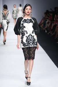 Denny Wirawan Manita, Yayasan Jantung Indonesia. Jakarta Fashion Week 2015 at Senayan City. Jakarta. (Foto: Mohammad Abduh/Wolipop)