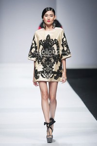 Denny Wirawan Manita, Yayasan Jantung Indonesia. Jakarta Fashion Week 2015 at Senayan City. Jakarta. (Foto: Mohammad Abduh/Wolipop)