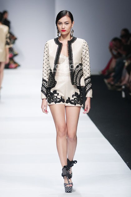 Denny Wirawan Manita, Yayasan Jantung Indonesia. Jakarta Fashion Week 2015 at Senayan City. Jakarta. (Foto: Mohammad Abduh/Wolipop)