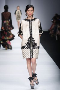 Denny Wirawan Manita, Yayasan Jantung Indonesia. Jakarta Fashion Week 2015 at Senayan City. Jakarta. (Foto: Mohammad Abduh/Wolipop)