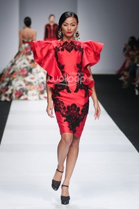 Denny Wirawan Manita, Yayasan Jantung Indonesia. Jakarta Fashion Week 2015 at Senayan City. Jakarta. (Foto: Mohammad Abduh/Wolipop)