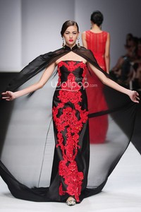 Denny Wirawan Manita, Yayasan Jantung Indonesia. Jakarta Fashion Week 2015 at Senayan City. Jakarta. (Foto: Mohammad Abduh/Wolipop)